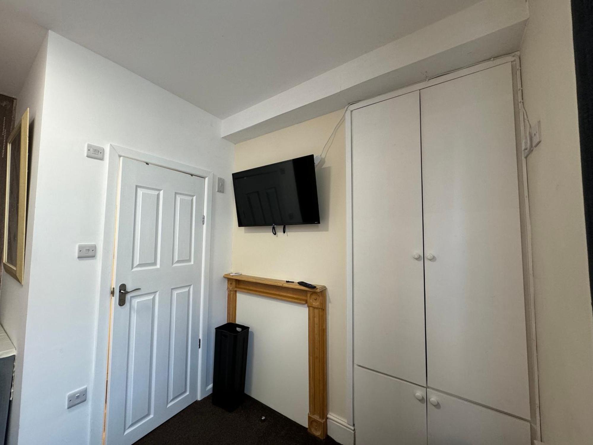 Comfortable Home Away From Home, Town Centre, Free Parking,Multiple Rooms Cheltenham Extérieur photo