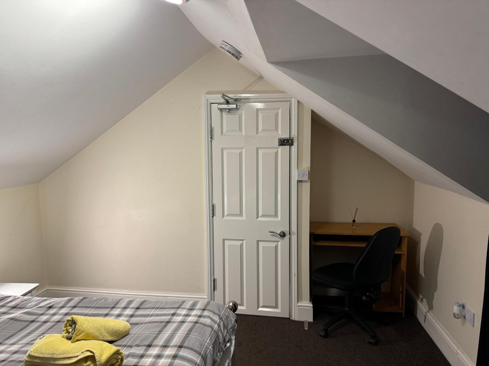 Comfortable Home Away From Home, Town Centre, Free Parking,Multiple Rooms Cheltenham Extérieur photo