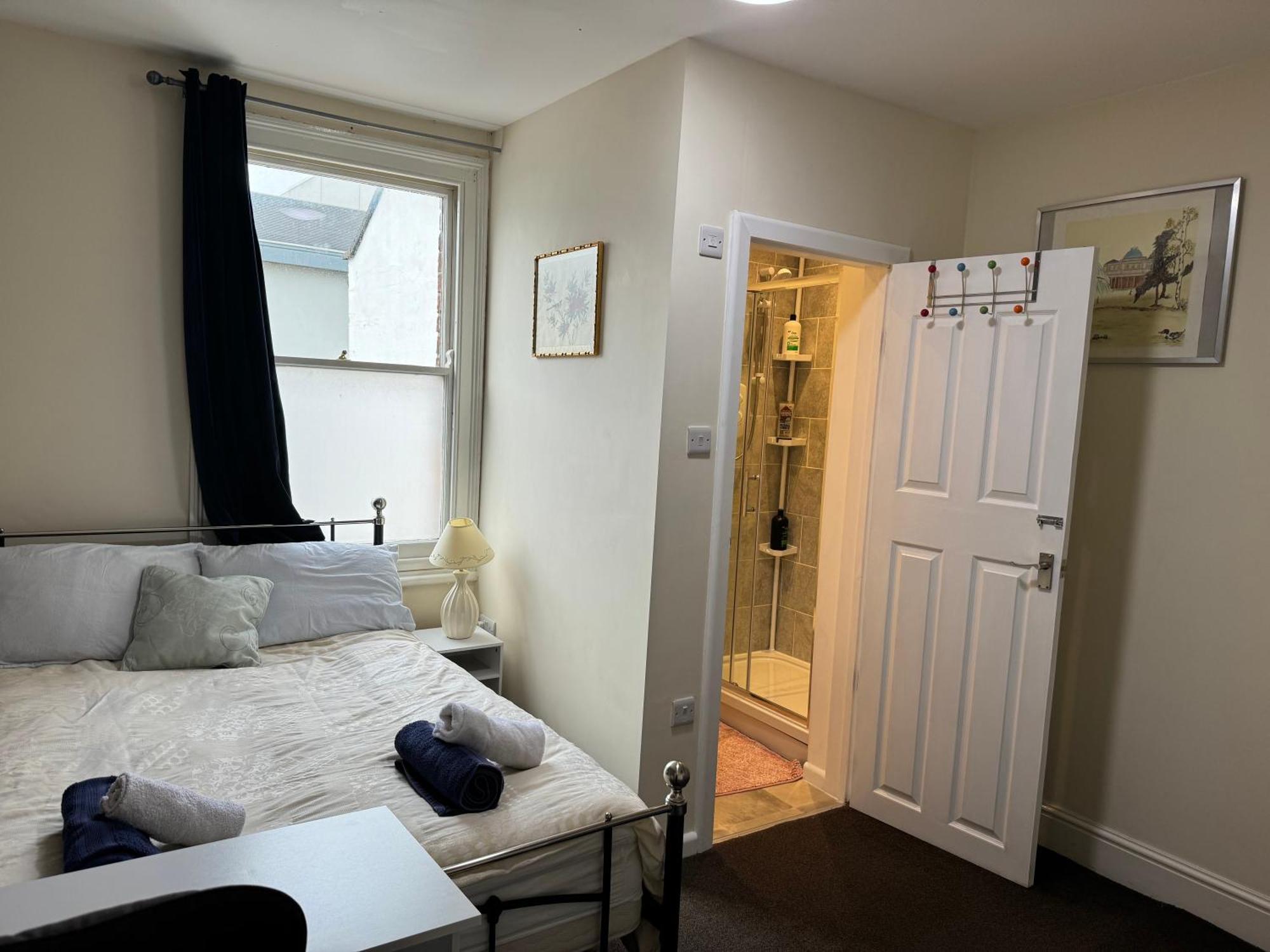 Comfortable Home Away From Home, Town Centre, Free Parking,Multiple Rooms Cheltenham Extérieur photo