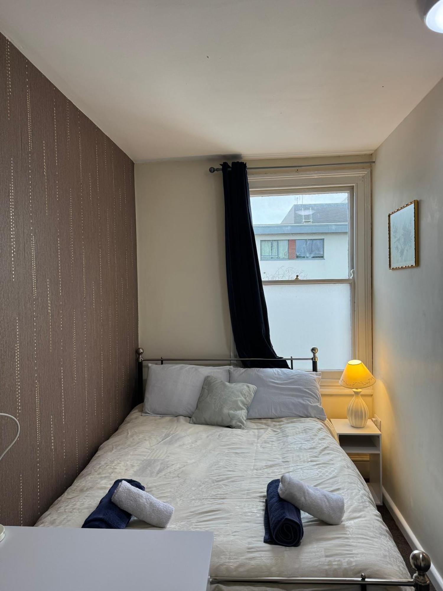 Comfortable Home Away From Home, Town Centre, Free Parking,Multiple Rooms Cheltenham Extérieur photo